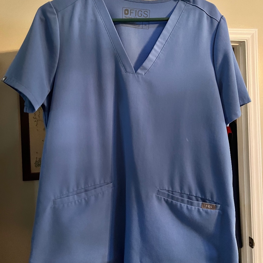 Figs Casma Ceil Blue M Top